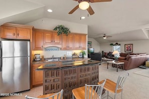 Interior - 2nd Row Gem!!  4BR 4Bath with  bonus room!!! (carolina beach)