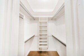 Interior - The perfect Lake Eufaula Cove location. Welcome to the Ranch House! (Eufaula)