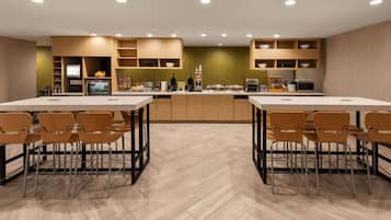Free daily buffet breakfast