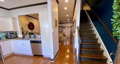 West End Townhouse steps from Main St & Falls Park, Shopping, Dining, Stadium
