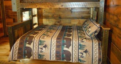 Post and beam cabin with bunk beds