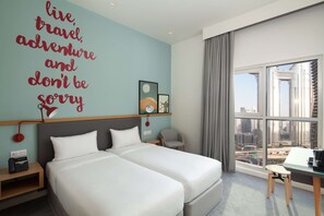 Minibar, caja de seguridad en la habitación y insonorización 