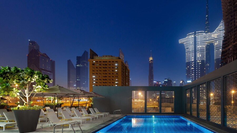 ローブ シティ ウォーク