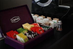 Petit déjeuner buffet (15 EUR par personne)