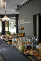 Tägliches Frühstücksbuffet gegen Gebühr