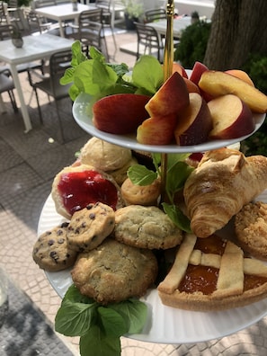 Daily buffet breakfast for a fee - HOTEL APLO - BREAKFAST EXPERIENCE (Cervia)