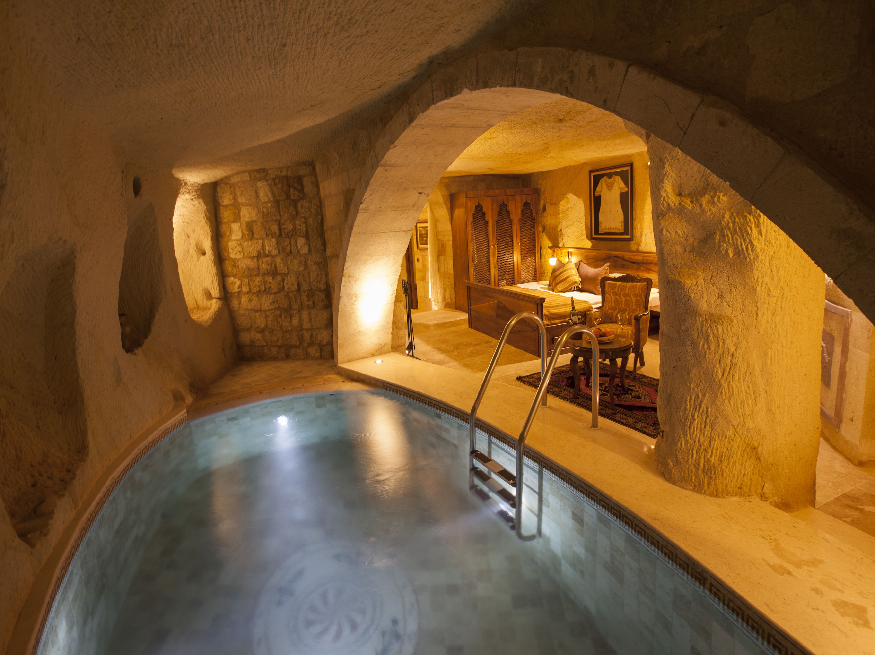 Majestic Cave & Pool Suite | Room amenity
