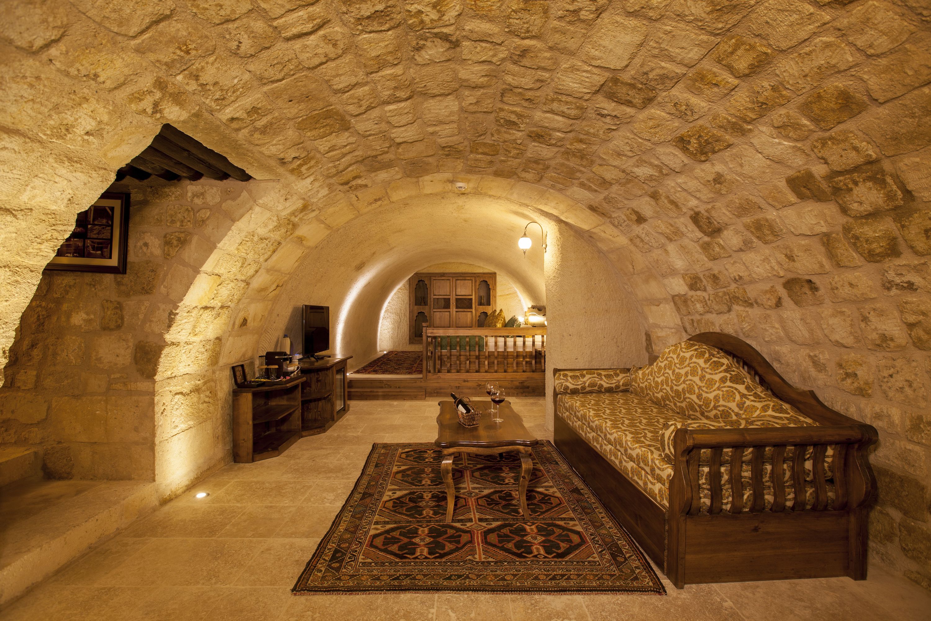 majestic cave suite | living area | led tv, ipod dock