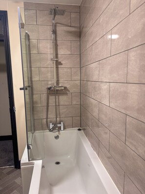 Apartment, eigenes Bad | Badezimmer