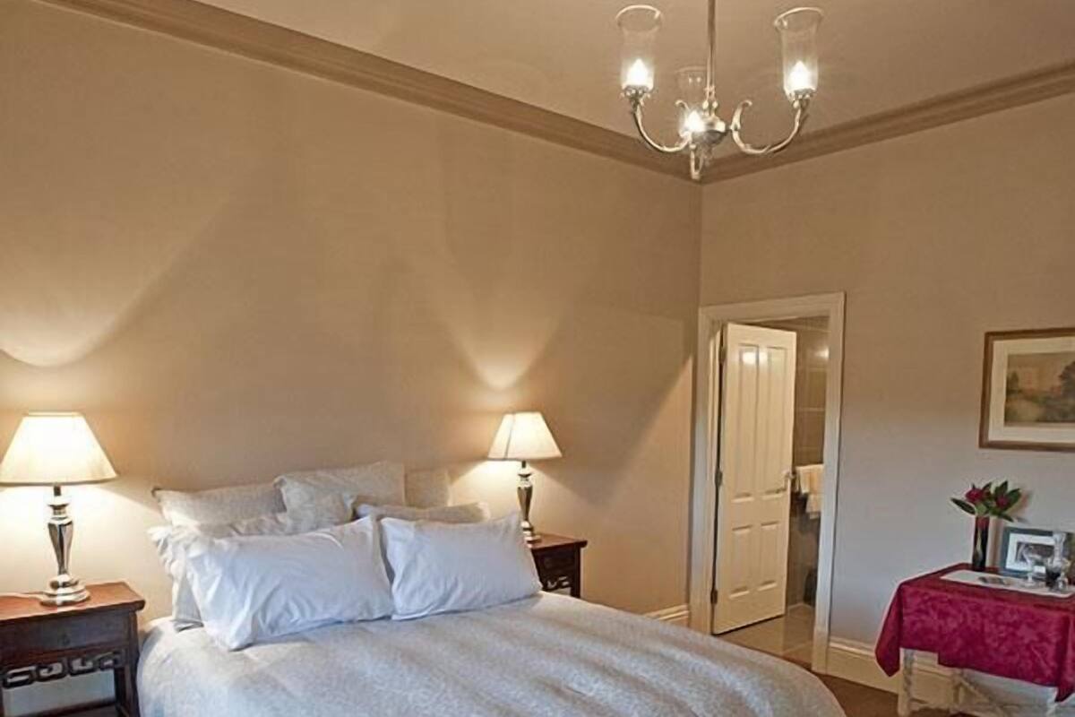 Suite Deluxe, 1 grand lit, vue vallée, côté piste de ski (Omaroo)