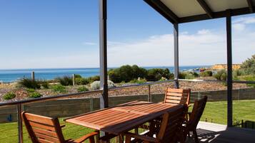Executive-Ferienhütte, 2 Schlafzimmer, Meerblick | Strand-/Meerblick