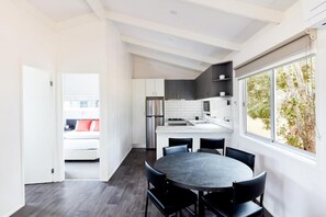 Holiday Cabin Sleeps 6 | 轮椅无障碍