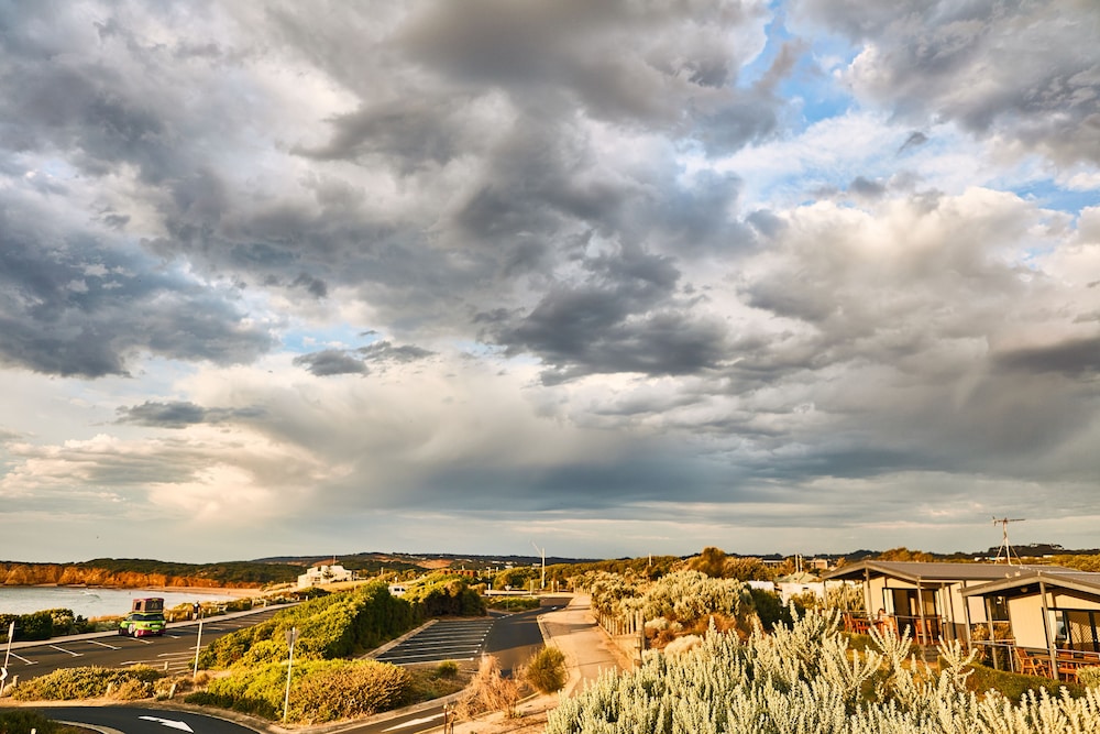 Torquay Foreshore Caravan Park by null
