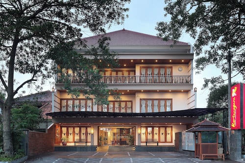 Kertanegara Premium Guest House
