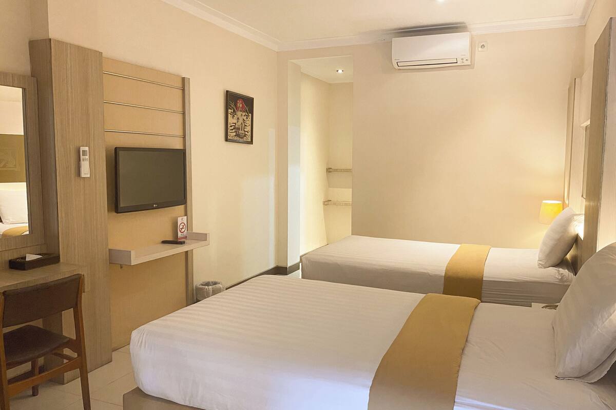 junior twin room | in-room safe, desk, soundproofing, iron/ironing board