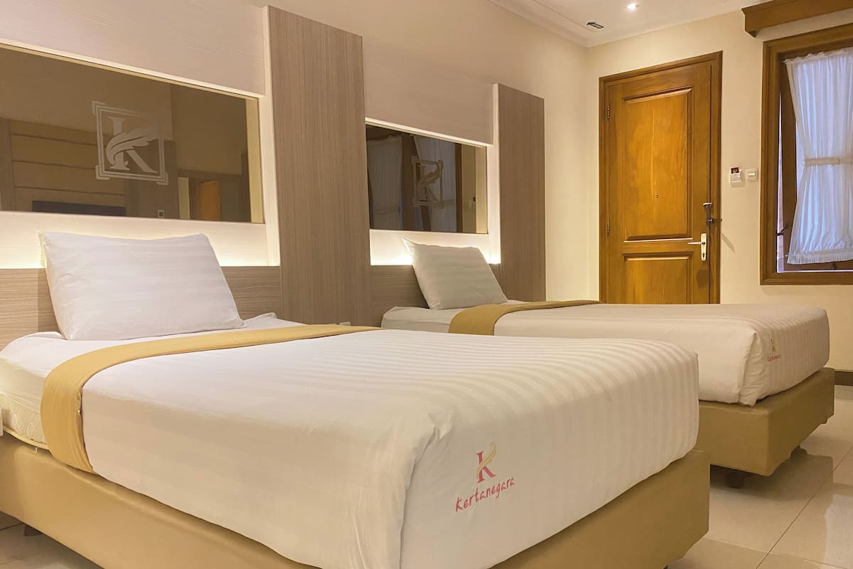 junior twin room | in-room safe, desk, soundproofing, iron/ironing board