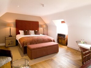 Executive Double Room, Ensuite - The Percy Arms (Guildford)