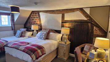 Quarto triplo luxo, suíte | 1 quarto