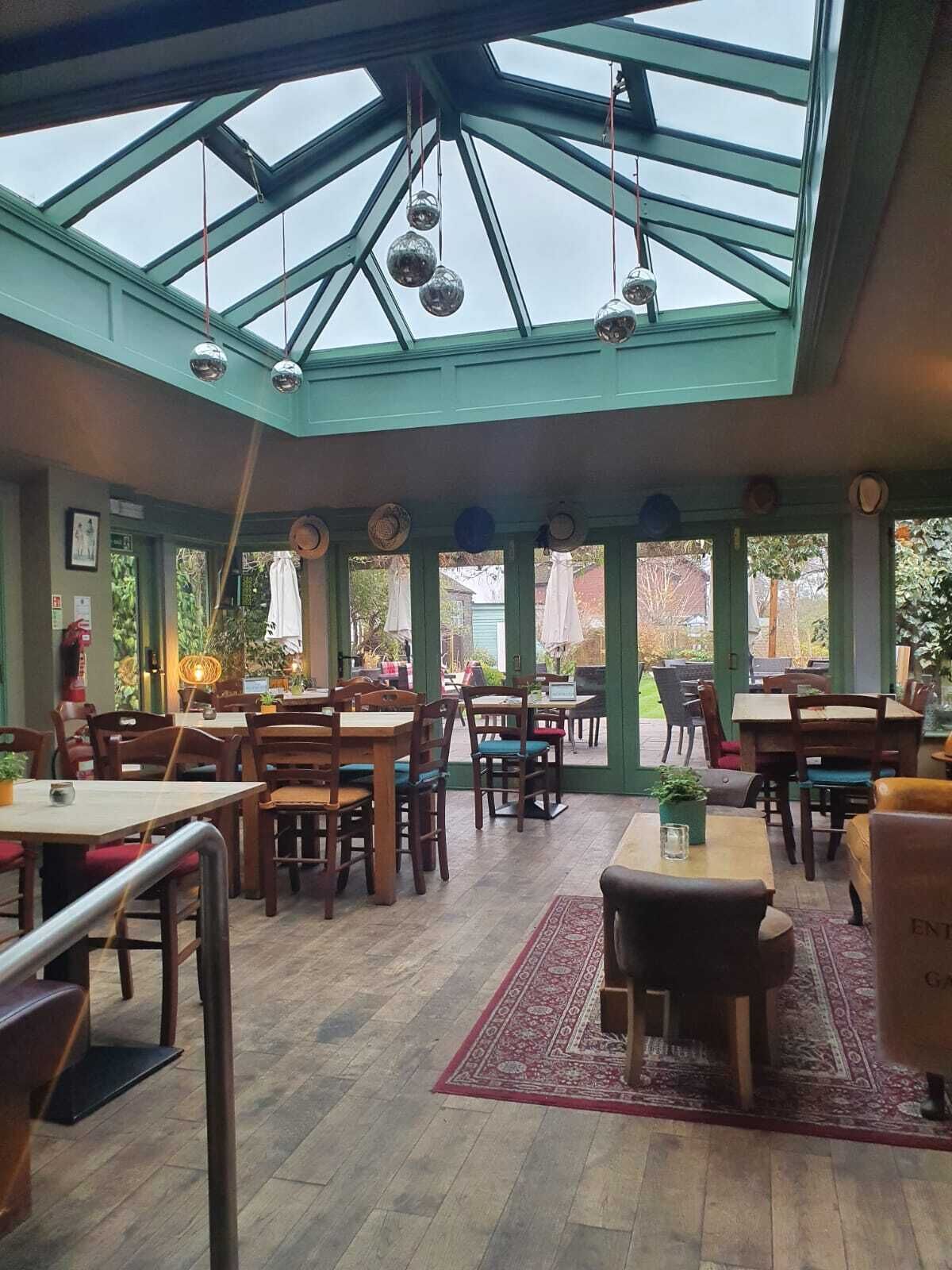 المنشأة من الداخل