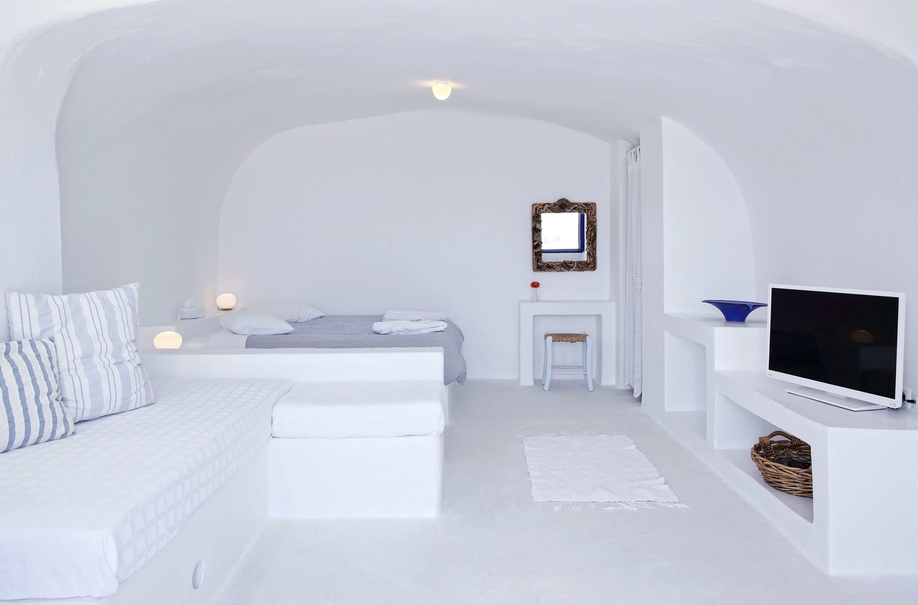 junior studio suite (1-3 persons) | 2 bedrooms, minibar, in-room safe, blackout curtains