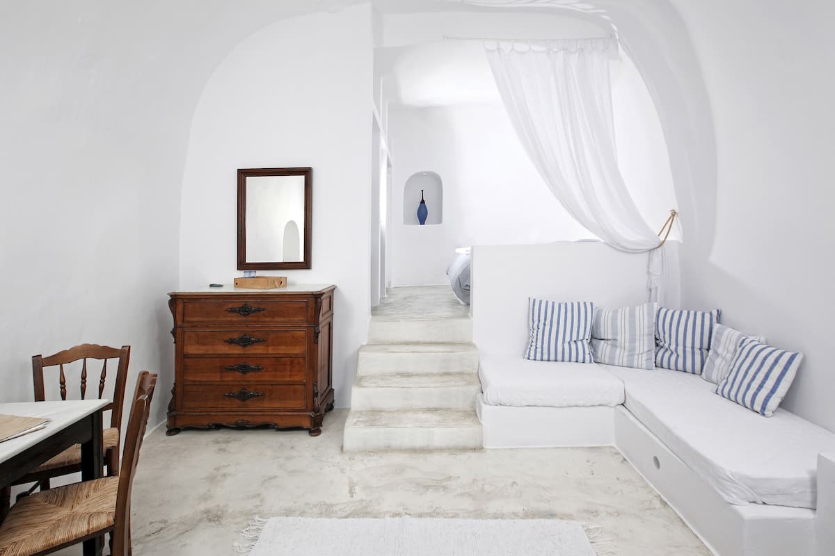 Superior Room (1-3 persons)