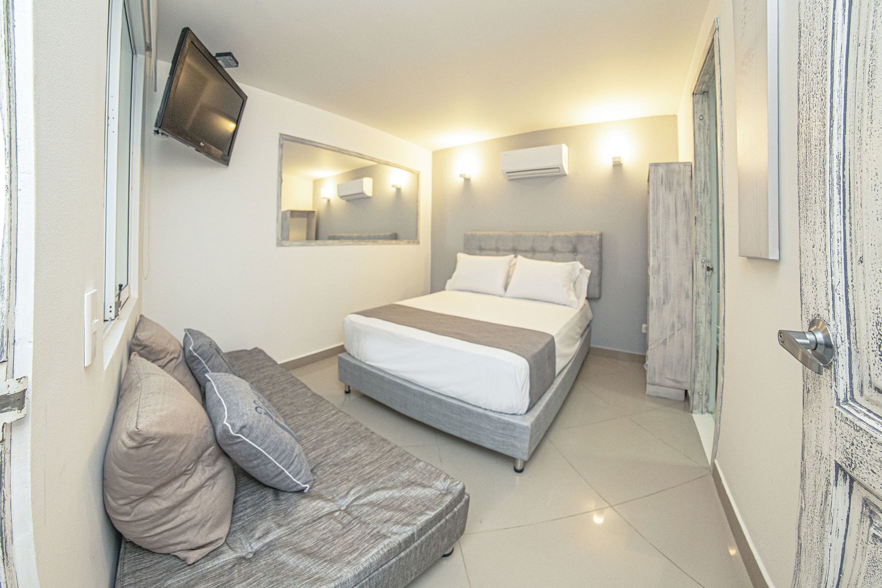 Coffre-fort, accès au Wi-Fi (inclus), literie fournie