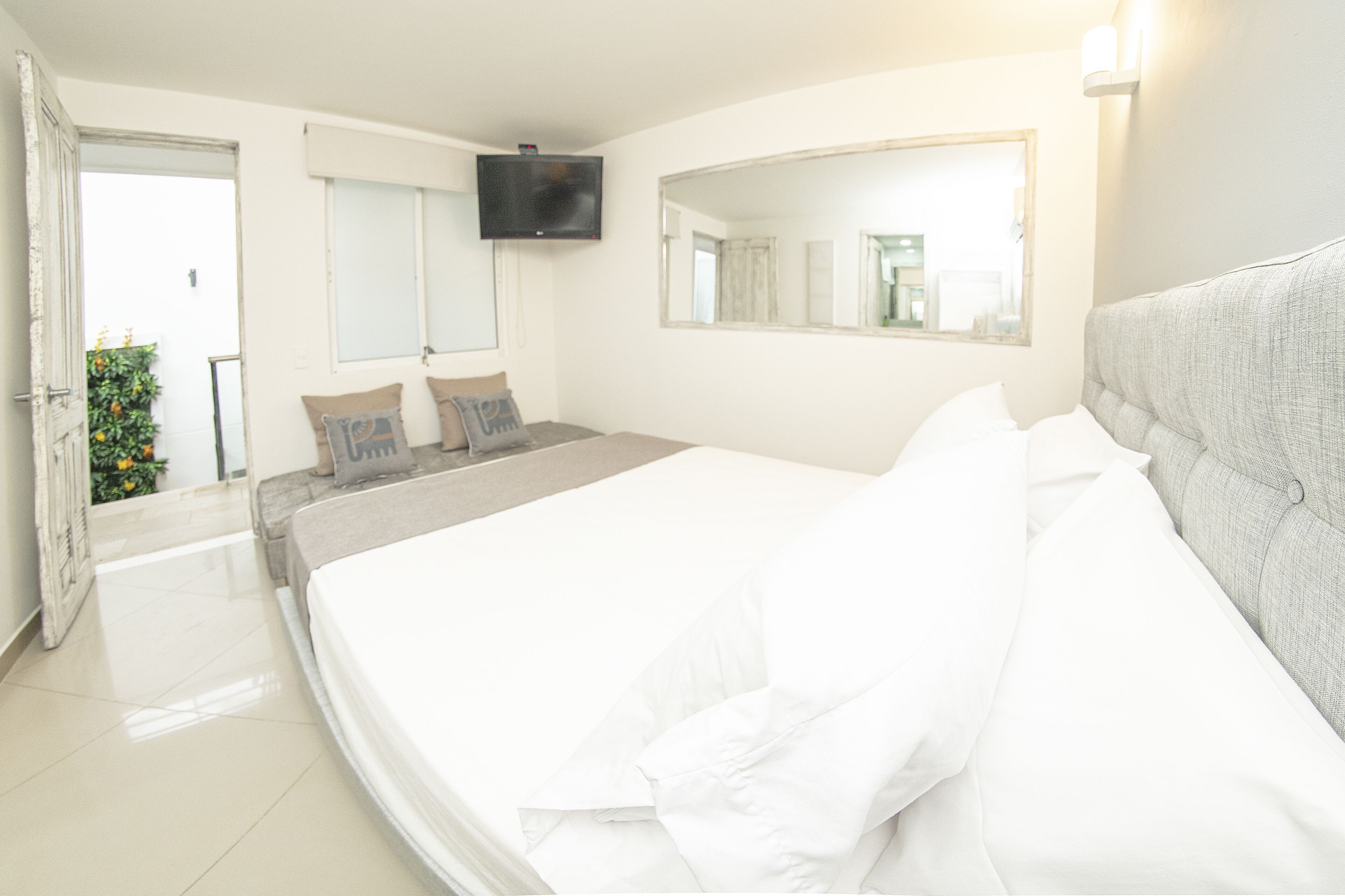 Coffre-fort, accès au Wi-Fi (inclus), literie fournie