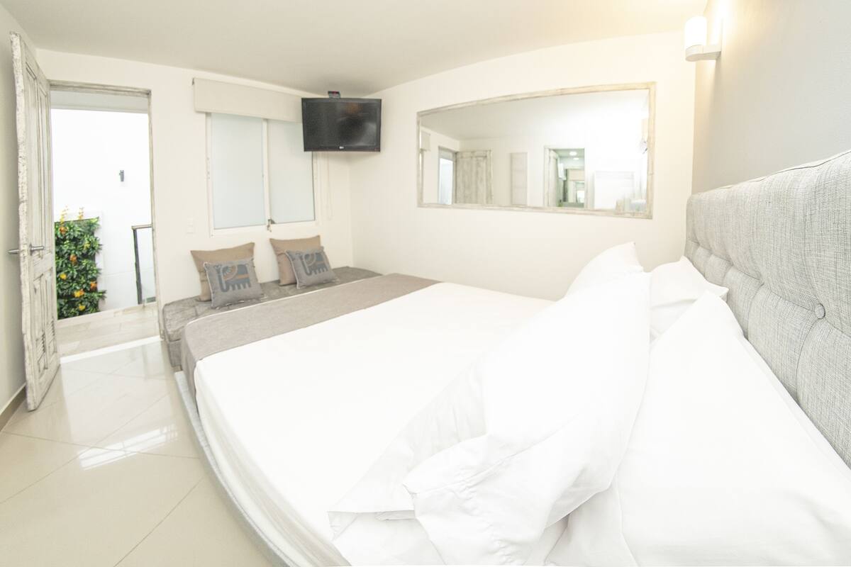 Coffre-fort, accĂšs au Wi-Fi (inclus), literie fournie