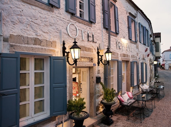 Fachada de la propiedad