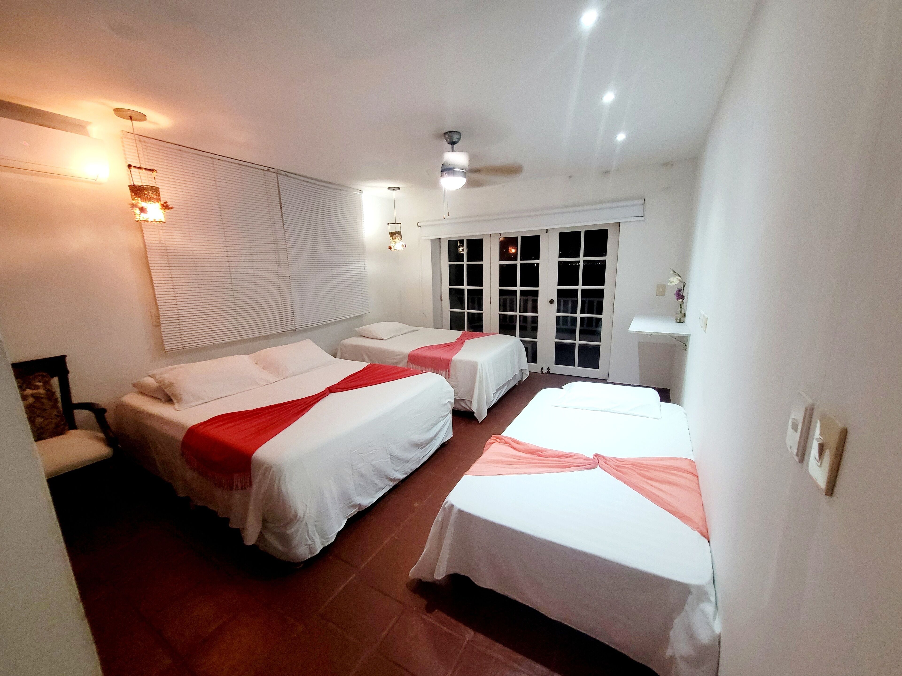 family apartment, 3 bedrooms, sea view | 1 bedroom, egyptian cotton sheets, down duvets, memory-foam beds