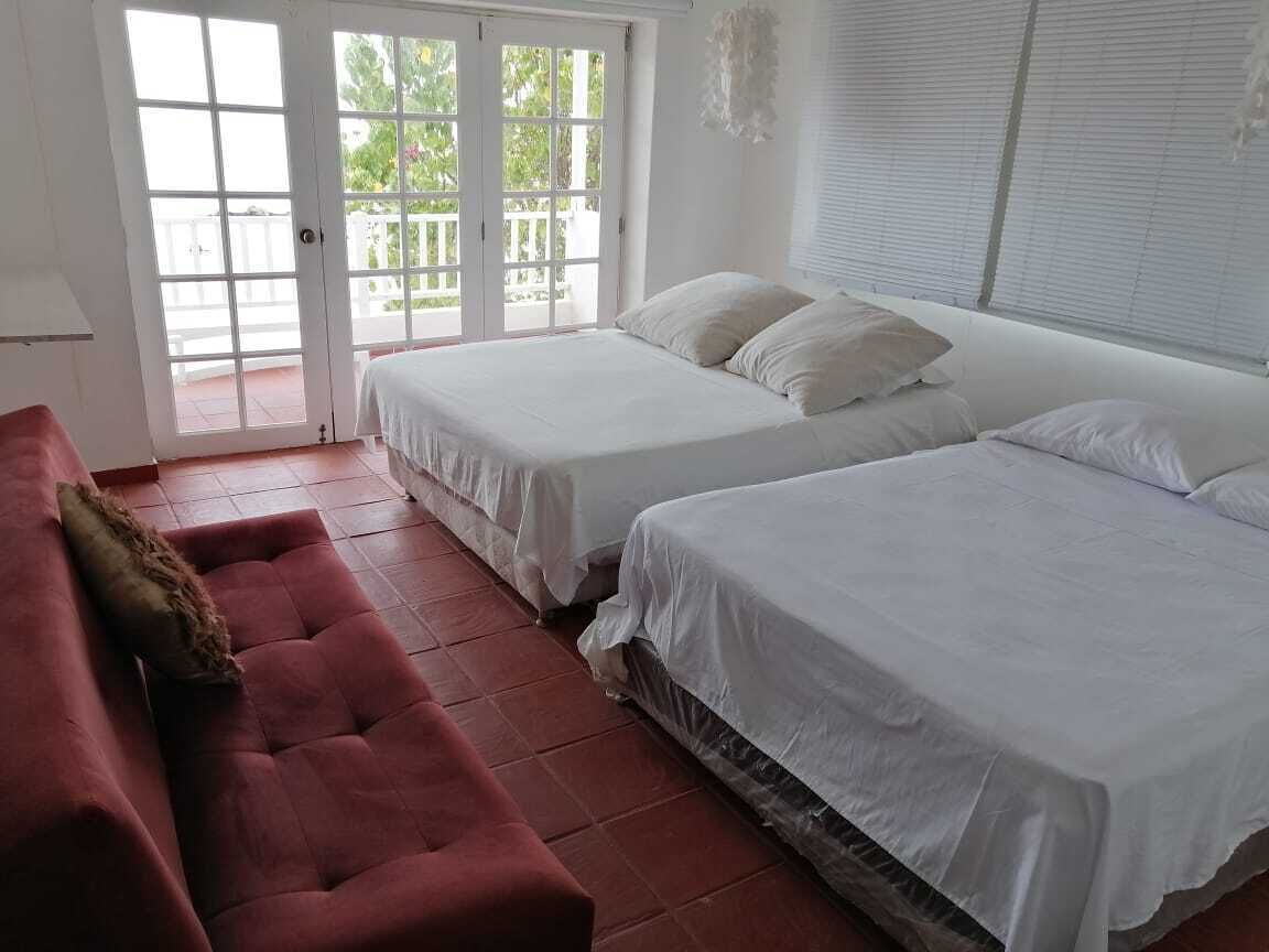 1 bedroom, egyptian cotton sheets, down duvets, memory-foam beds