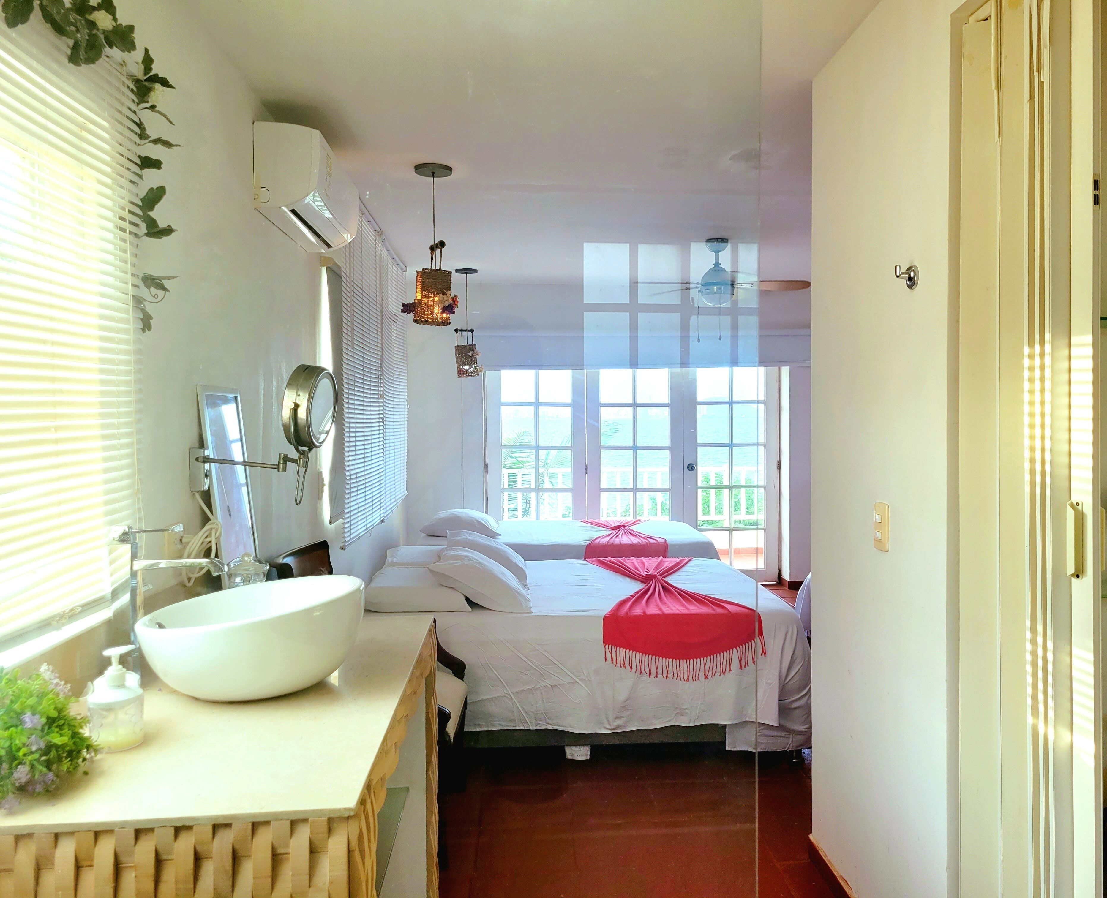 family apartment, 3 bedrooms, sea view | 1 bedroom, egyptian cotton sheets, down duvets, memory-foam beds