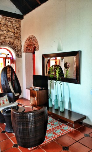 Quarto luxo | Frigobar, cofres nos quartos, camas extras/dobráveis (sobretaxa)