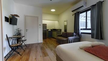 MörklÀggningsgardiner och sÀngklÀder