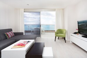 奢华公寓, 3 间卧室, 热水浴缸, 海景 | 起居区 | MP3 基座