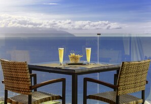 Poolside bar - Royal Sun Resort (Santiago del Teide)