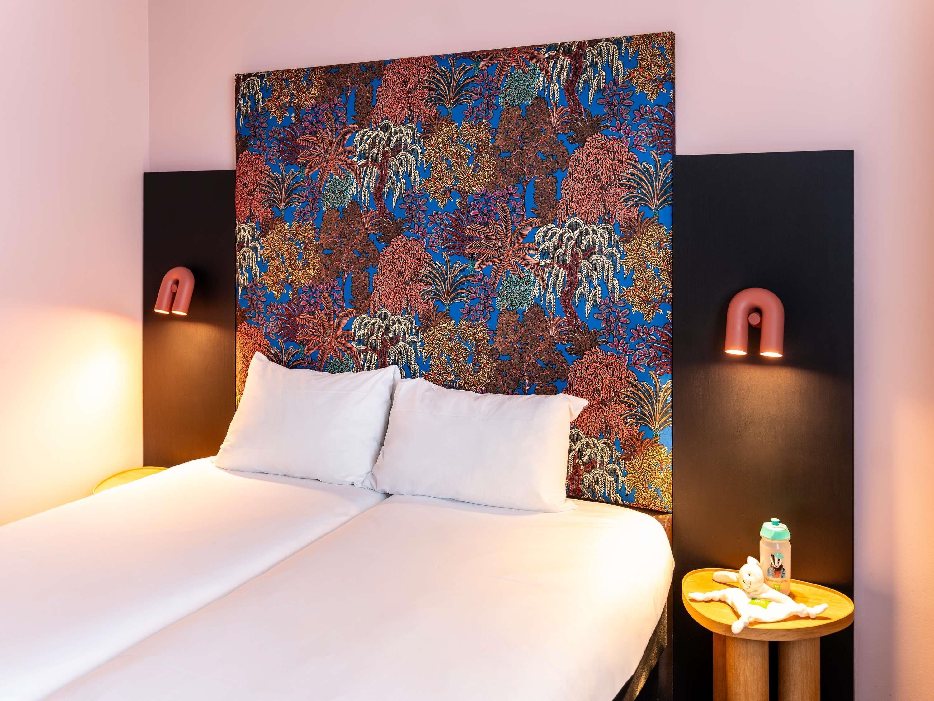 standard room, 2 single beds | premium bedding, in-room safe, individually furnished, desk