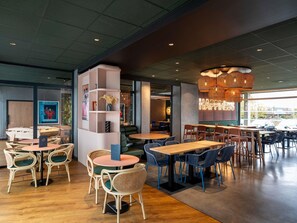 Free daily breakfast