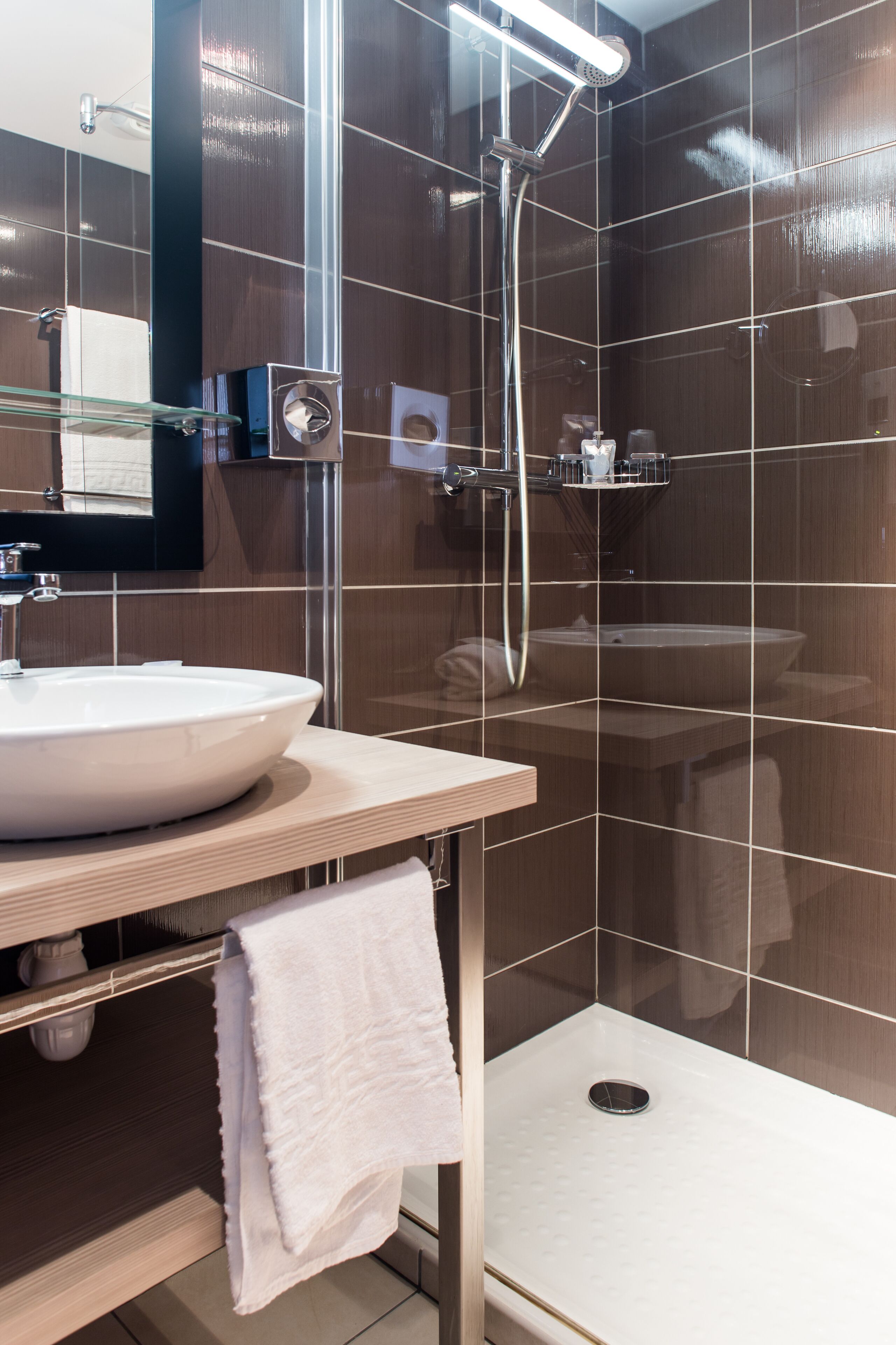 eco-friendly toiletries, hair dryer, towels