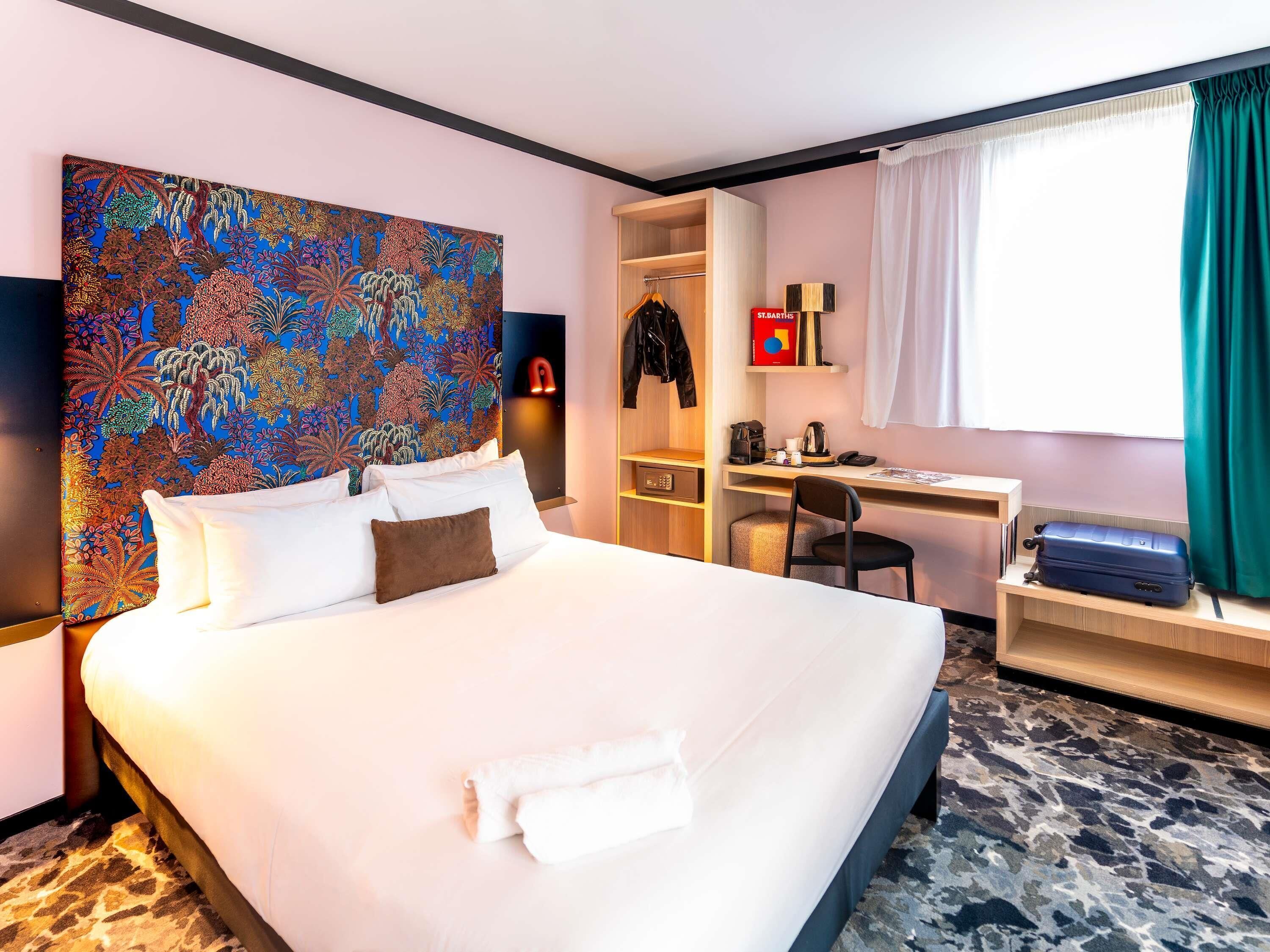 Habitación Confort, 1 cama matrimonial | Ropa de cama de alta calidad y caja de seguridad en la habitación 