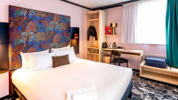 Habitación Confort, 1 cama matrimonial | Ropa de cama de alta calidad y caja de seguridad en la habitación