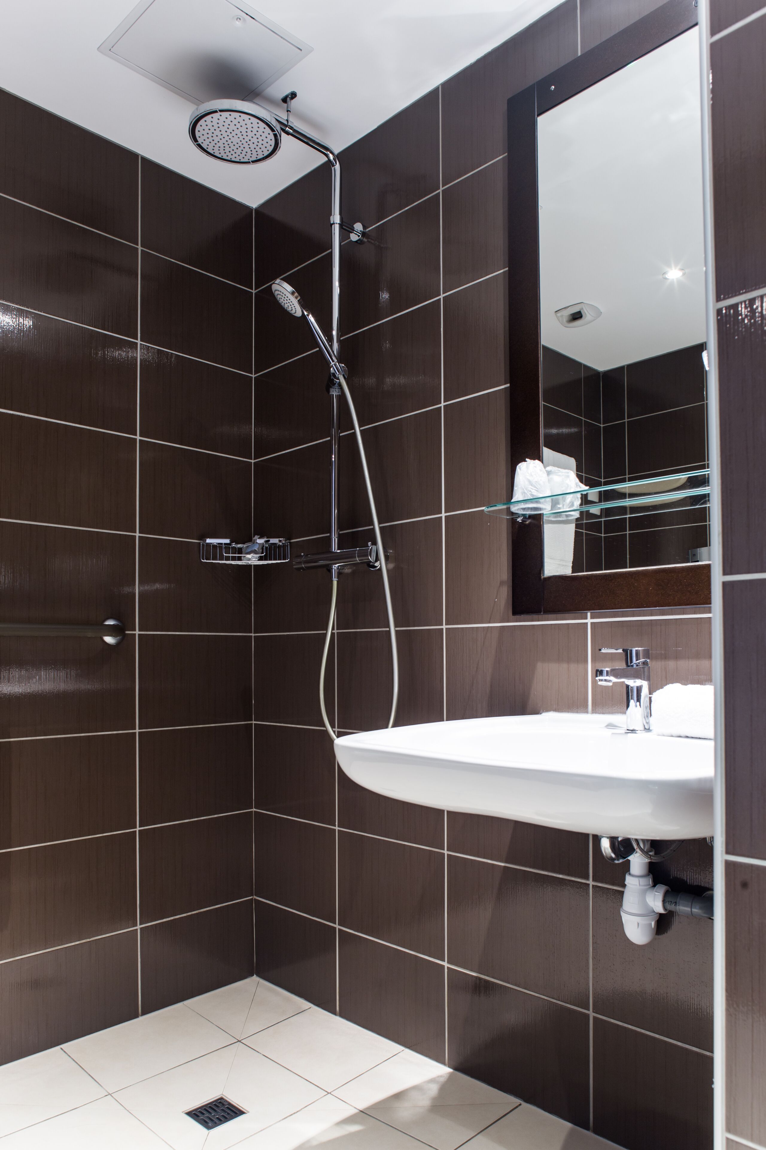 eco-friendly toiletries, hair dryer, towels