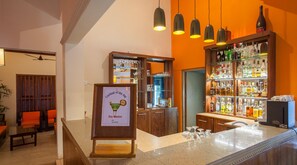 Bar (on property) - Pelwehera Village Resort (Dambulla)