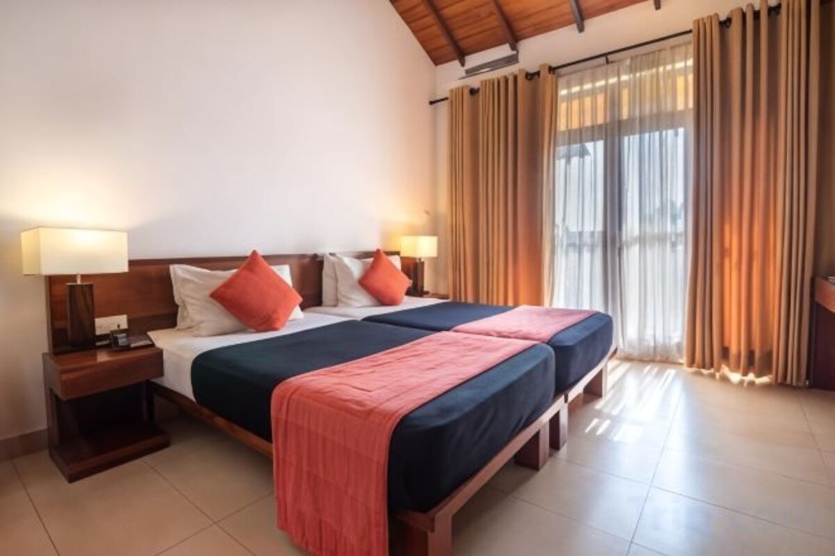 1 bedroom, Egyptian cotton sheets, premium bedding, Select Comfort beds