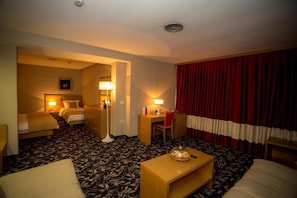 Soundproofing, wheelchair access - Colosseo Hotel (Shkodër)