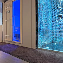 Sauna, hot tub, Turkish bath/hammam, body treatments, aromatherapy