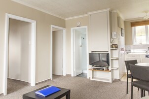 Apartment, 2 Bedrooms (Sleeps Five) | Individually decorated, individually furnished, iron/ironing board