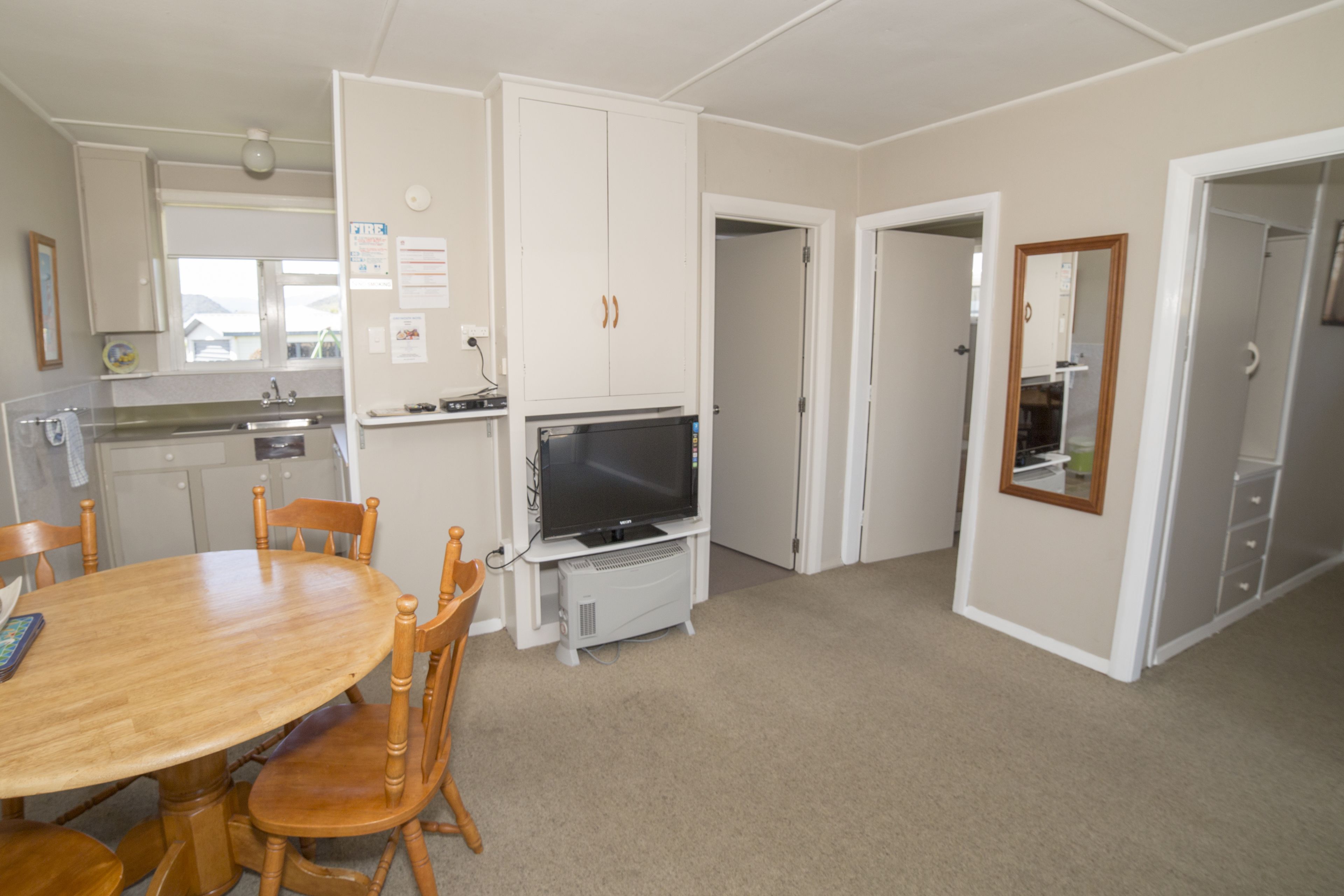 Apartment, 2 Bedrooms (Sleeps Four) | In-room dining