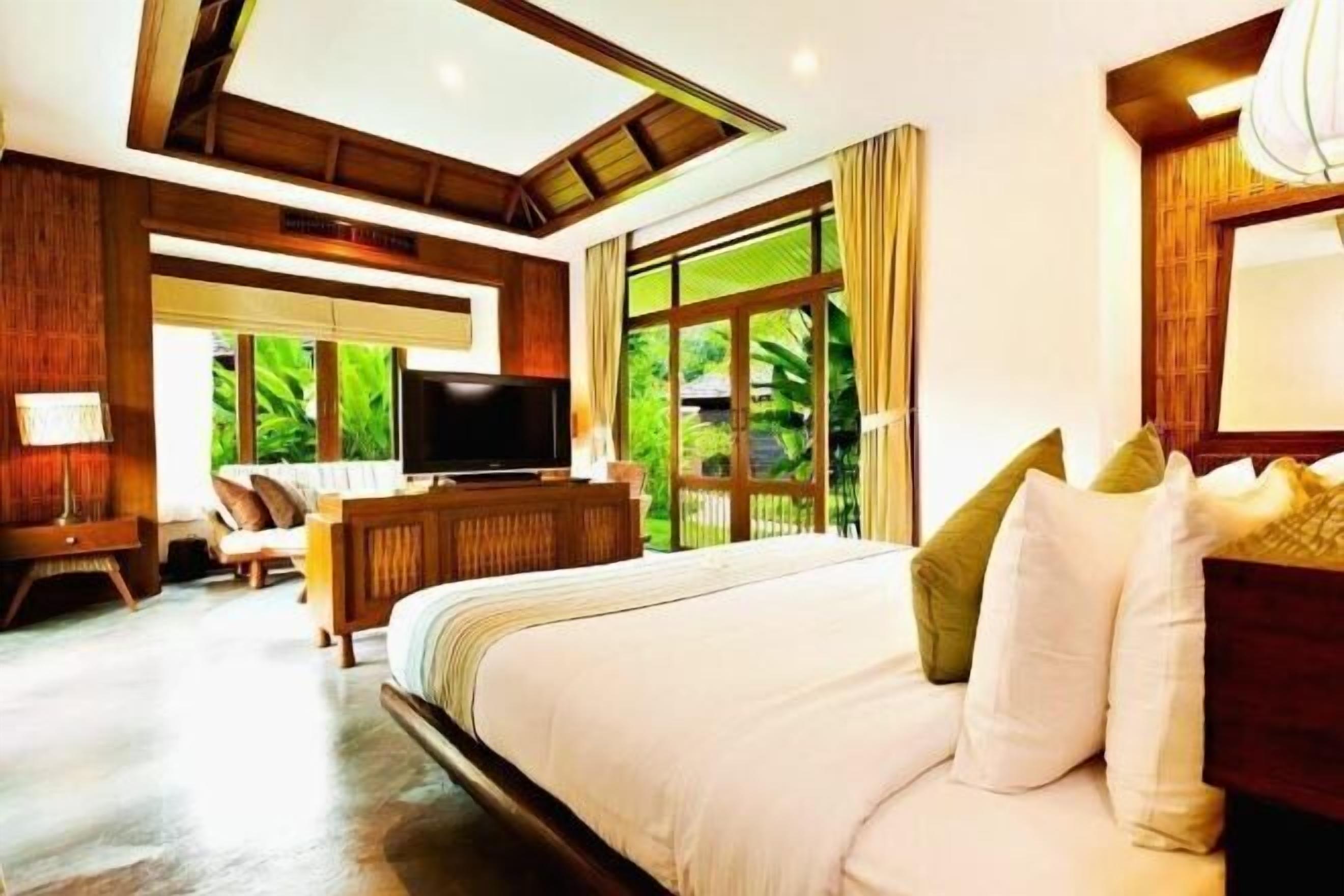 1 chambre, minibar, coffres-forts dans les chambres, bureau