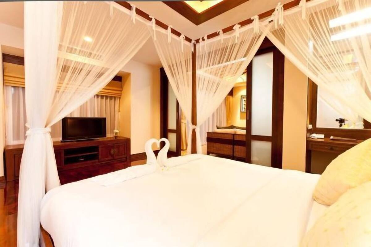 1 bedroom, minibar, in-room safe, desk